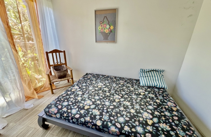 SAINT PHILIPPE 97442 - VILLA A ETAGE - BEAUX VOLUMES - PROCHE ECOLES ET COMMODITES