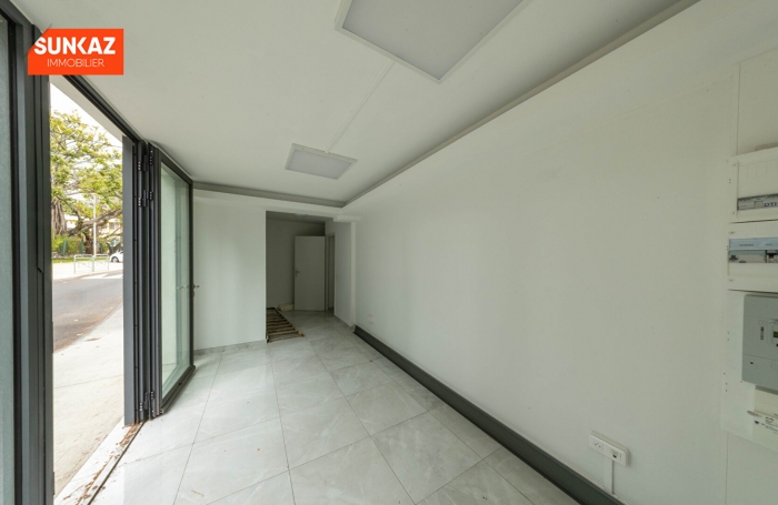 Vente Local commercial 18.56m&sup2; Saint-Pierre