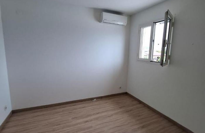 Location Maison 124m&sup2; 5 pi&#232;ces Saint André