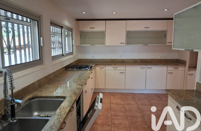 Vente Divers 150m&sup2; 6 pi&#232;ces La Montagne