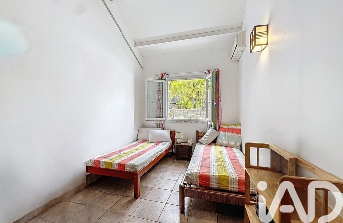 Vente Divers 185m&sup2; 5 pi&#232;ces Sainte Marie