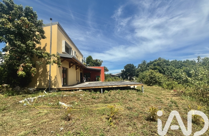 Vente Divers 140m&sup2; 4 pièces Saint-Pierre