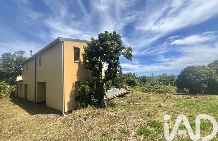 Vente Divers 140m&sup2; 4 pièces Saint-Pierre