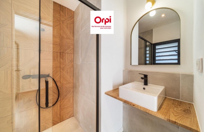 Vente Maison 90m&sup2; 4 pièces Saint Gilles Les Hauts