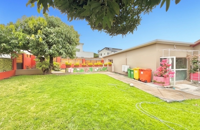 Location Bureaux 201m&sup2; 1 pièce Rivi&egrave;re Saint Louis