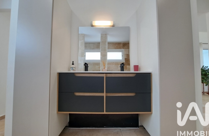 Vente Divers 250m&sup2; 7 pièces Le Tampon