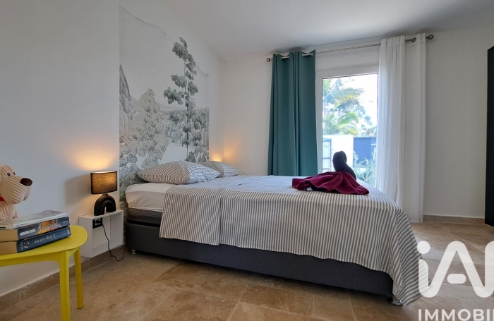 Vente Divers 250m&sup2; 7 pièces Le Tampon