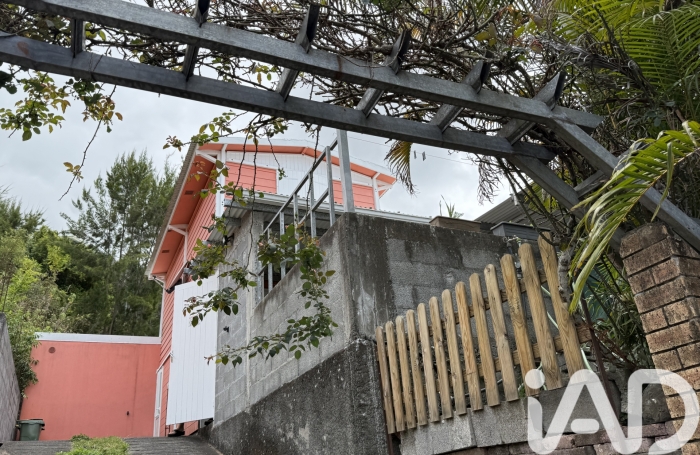 Vente Maison 77m&sup2; 5 pièces Cilaos
