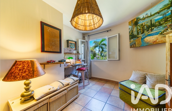 Vente Divers 152m&sup2; 5 pièces Sainte Marie