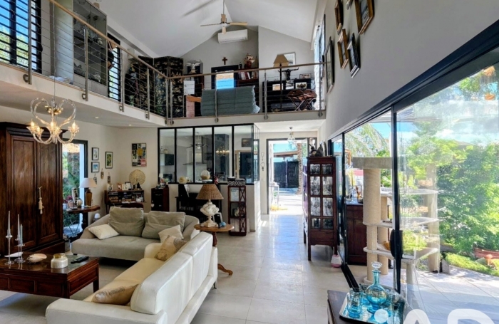 Vente Divers 185m&sup2; 6 pièces Saint Paul