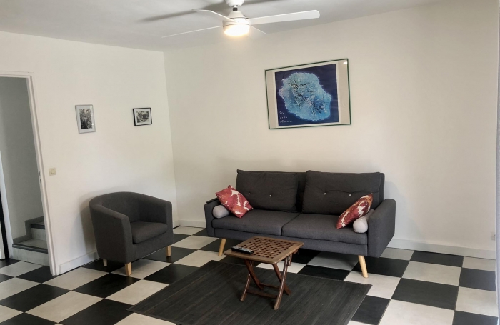 &Agrave; LOUER - MAISON T3 - SAINT-PIERRE