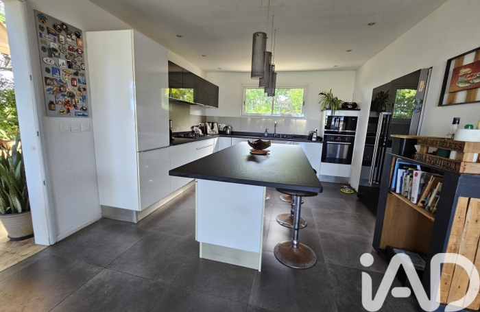 Vente Divers 141m&sup2; 5 pièces Saint Gilles les Bains