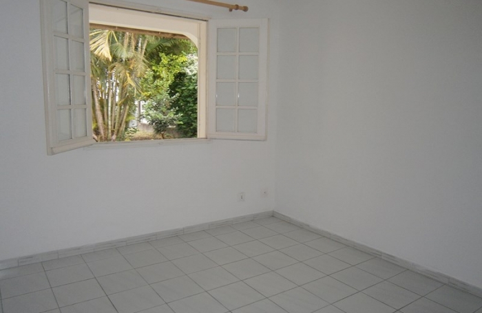 Location Maison 85m&sup2; 4 pi&egrave;ces Ravine des Cabris