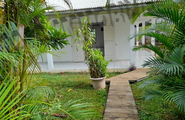 Location Maison 85m&sup2; 4 pi&egrave;ces Ravine des Cabris