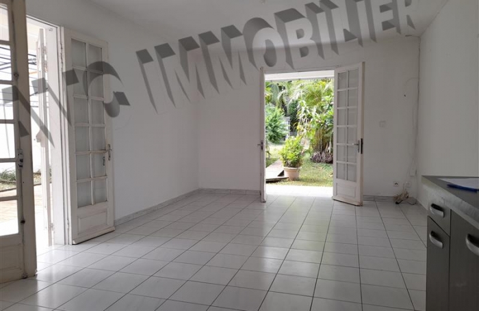 Location Maison 85m&sup2; 4 pi&egrave;ces Ravine des Cabris