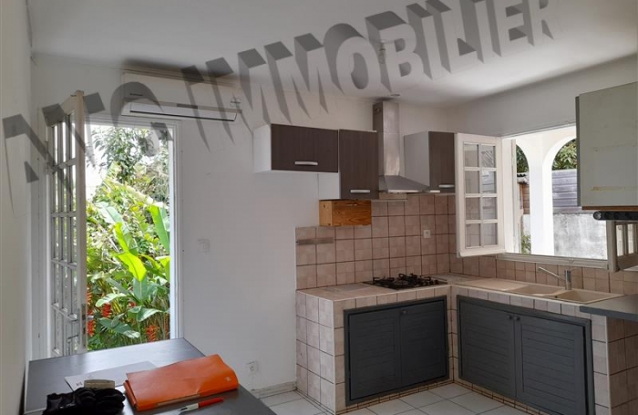 Location Maison 85m&sup2; 4 pi&egrave;ces Ravine des Cabris