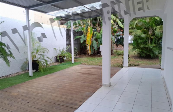 Location Maison 85m&sup2; 4 pi&egrave;ces Ravine des Cabris