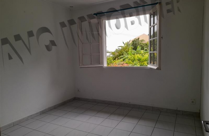 Location Maison 85m&sup2; 4 pi&egrave;ces Ravine des Cabris