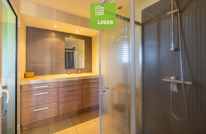 Location Appartement 106.86m&sup2; 4 pi&egrave;ces Saint-Pierre