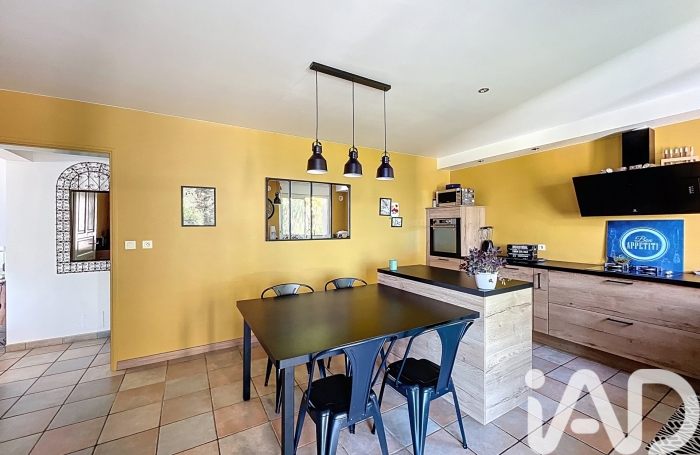 Vente Divers 202m&sup2; 6 pièces Le Tampon