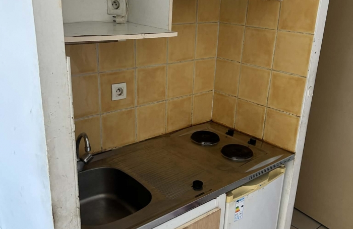 &Agrave; vendre &agrave; Saint-Denis : grand studio avec terrasse