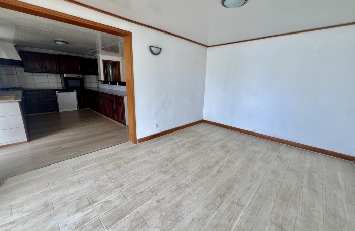 PETITE ILE 97429 - VILLA F4 EN PARFAIT ETAT - BEAUX VOLUMES - QUARTIER PRISE - FACILE D'ACCES