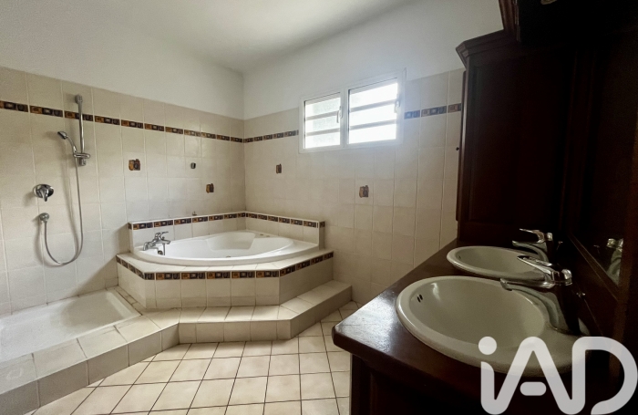 Vente Maison 160m&sup2; 5 pièces Bois de Nefles St Paul