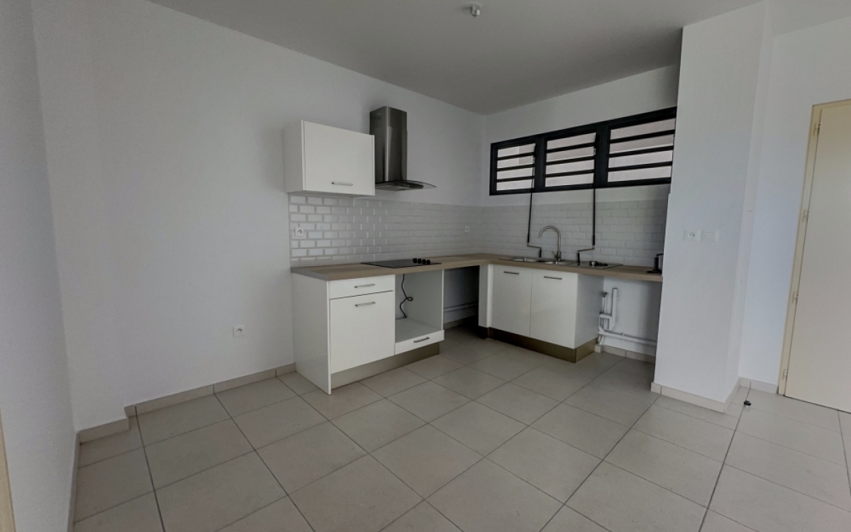 ST PIERRE CENTRE T3 NEUF