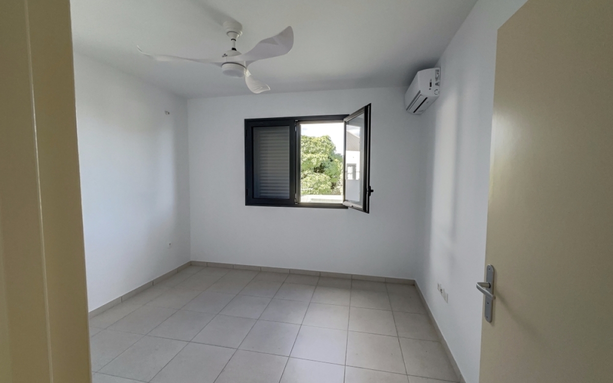 ST PIERRE CENTRE T3 NEUF