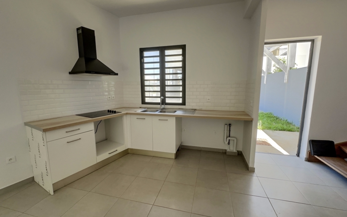 MAISON DE VILLE PROCHE CHU