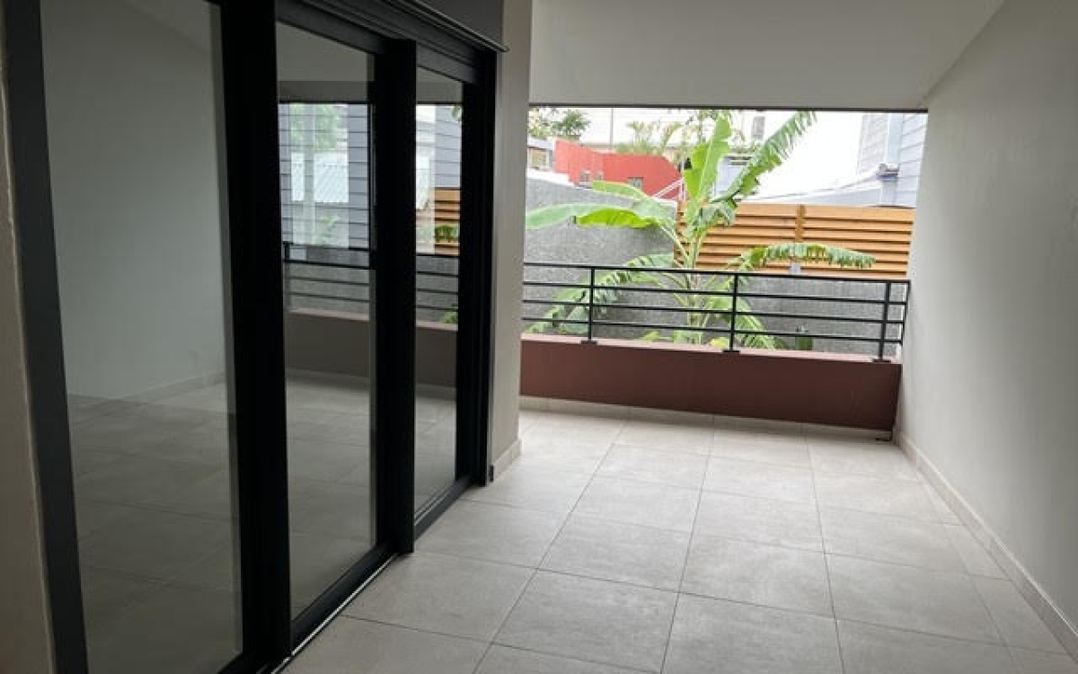 ST LEU CENTRE T2 BELLE TERRASSE