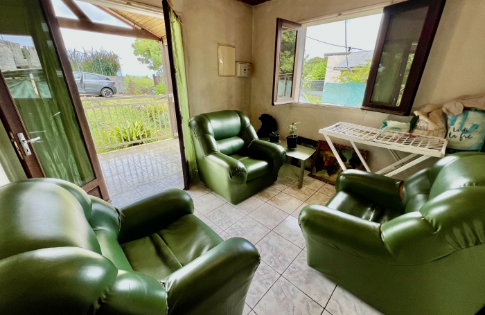 SAINT-PIERRE 97410 - MAISON F4 - ENVIRONNEMENT CALME ET RECHERCH&Eacute;