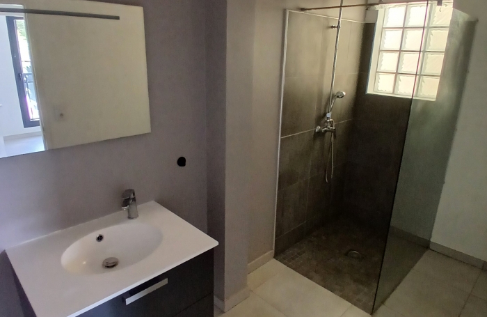 Location Appartement 51m&sup2; 2 pièces Saint-Pierre