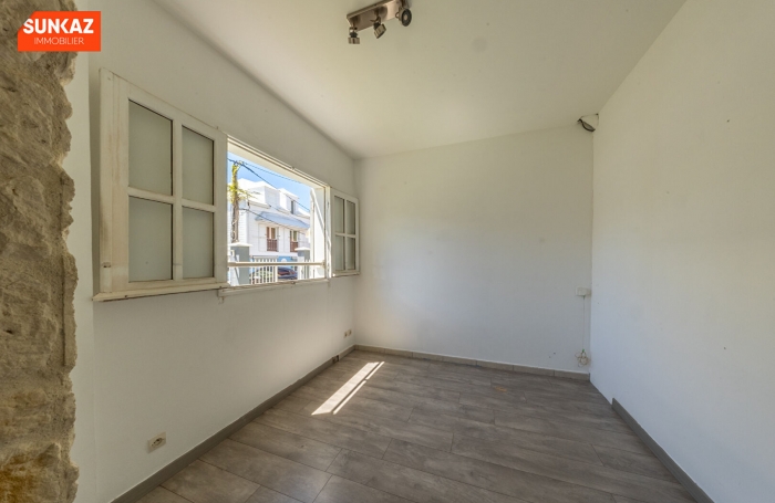 Location Local commercial 72m&sup2; Saint-Pierre