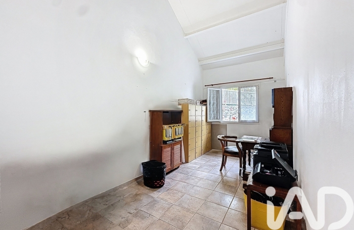 Vente Divers 185m&sup2; 5 pièces Sainte Marie