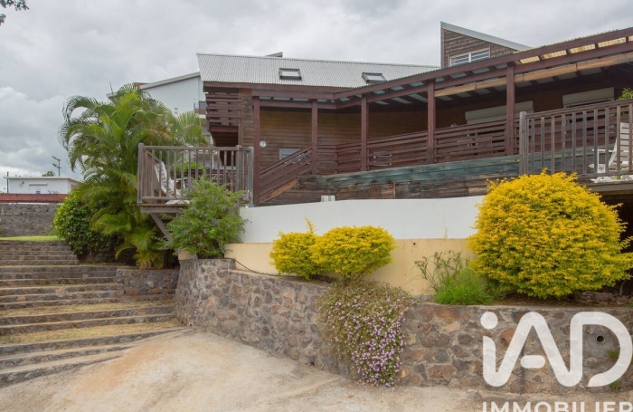 Vente Maison 148m&sup2; 5 pièces Saint Gilles les Bains