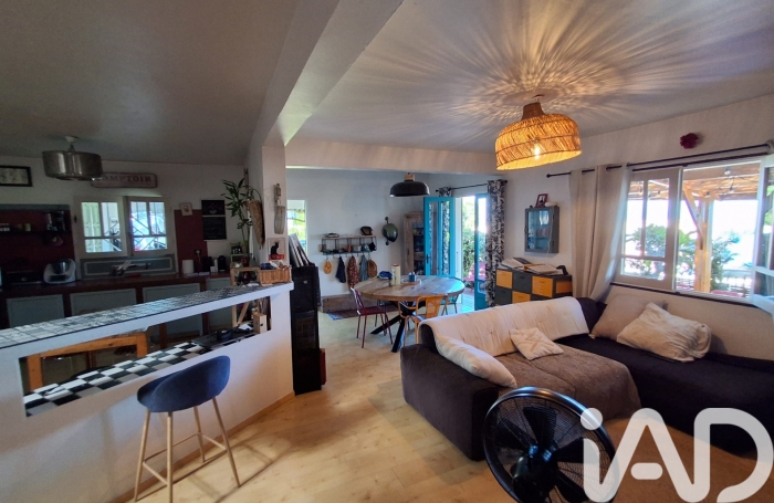 Vente Maison 147m&sup2; 6 pièces Saint Gilles Les Hauts