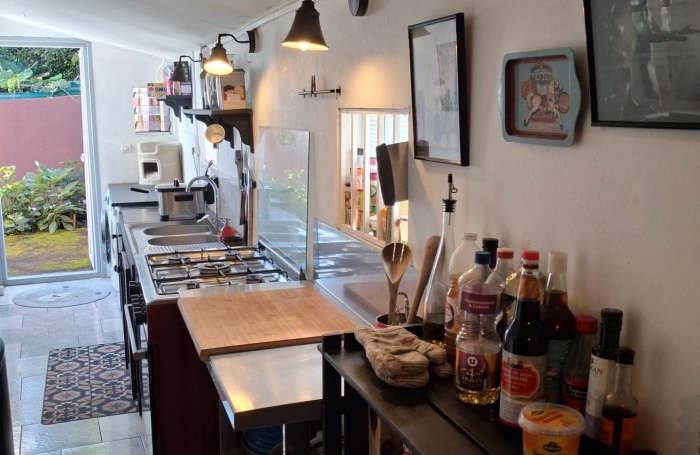 Vente Maison 147m&sup2; 6 pièces Saint Gilles Les Hauts