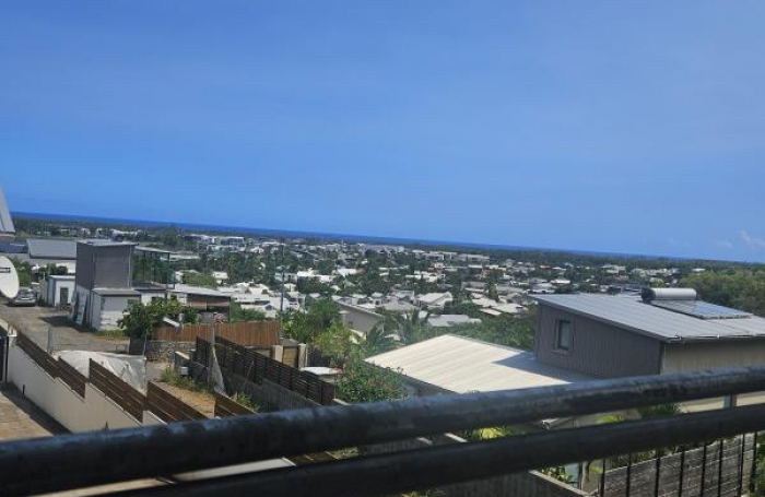 Vente Appartement 88m&sup2; 4 pièces Etang-Sale