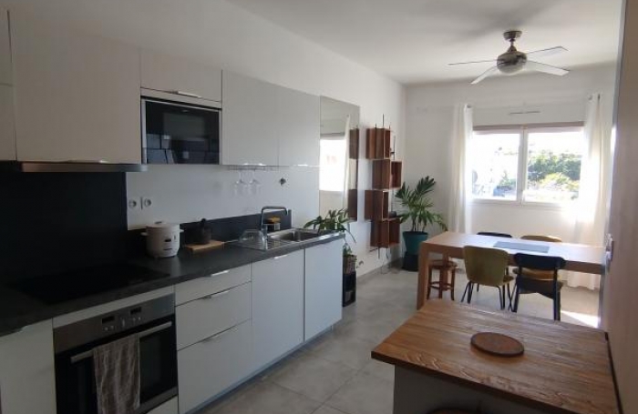 Location Appartement 55m&sup2; 2 pièces Saint-Pierre