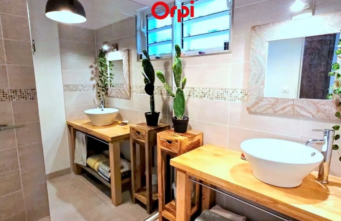 Vente Maison 130m&sup2; 5 pièces Piton Saint Leu