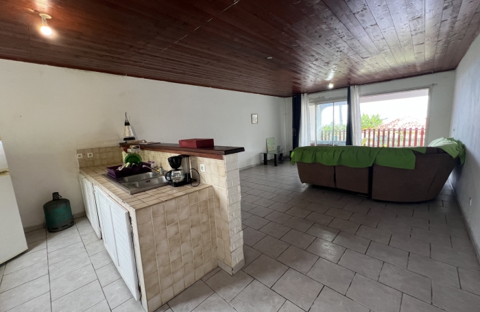 SAINT JOSEPH 97480 - VILLA DE PLAIN PIED - 3 CHAMBRES - LUMINEUSE - ENVIRONNEMENT PAISIBLE