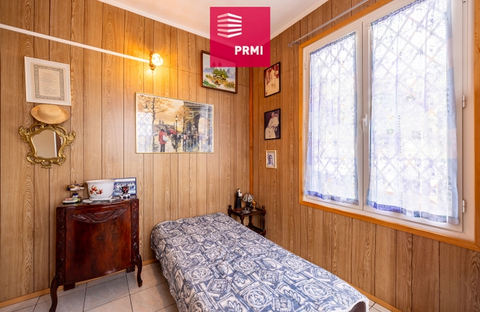 Vente Local commercial 143.22m&sup2; 6 pi&egrave;ces Saint Denis