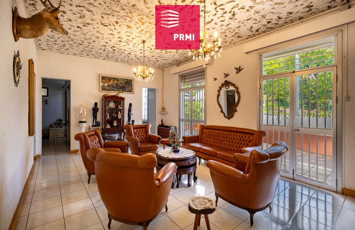 Vente Local commercial 143.22m&sup2; 6 pi&egrave;ces Saint Denis