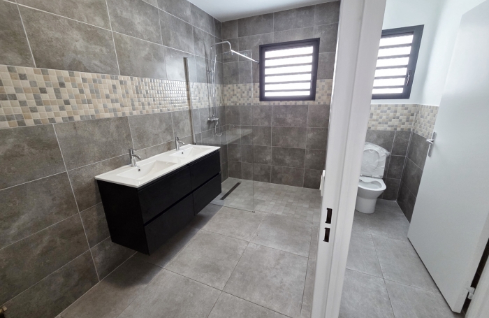 A louer villa F4 neuve St Gilles les Hauts