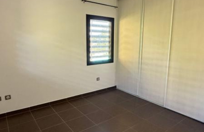 Vente Appartement 68.53m&sup2; 3 pièces Sainte Marie