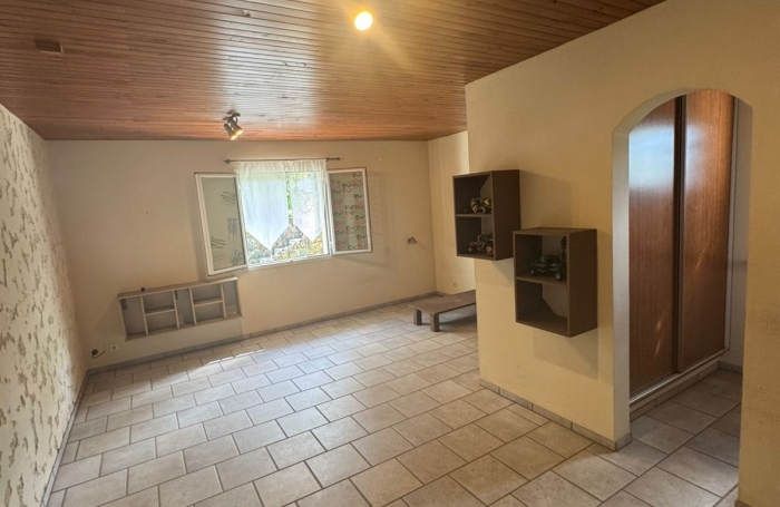 Vente Maison 246m&sup2; 6 pièces Saint-Leu