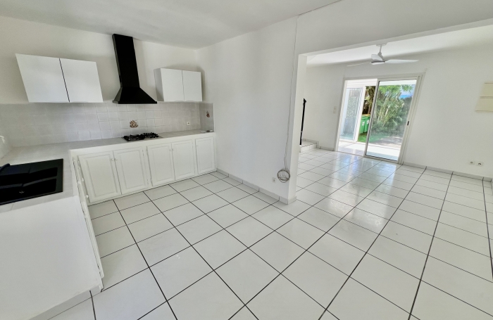 SAINT PIERRE 97410 - MAISON DE VLLE - LUMINEUSE - AGREABLE &Agrave; VIVRE - PROCHE COMMODIT&Eacute;S
