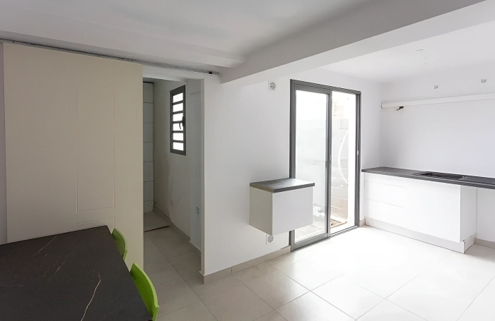 Location Appartement 20m&sup2; 1 pi&egrave;ce Saint-Pierre