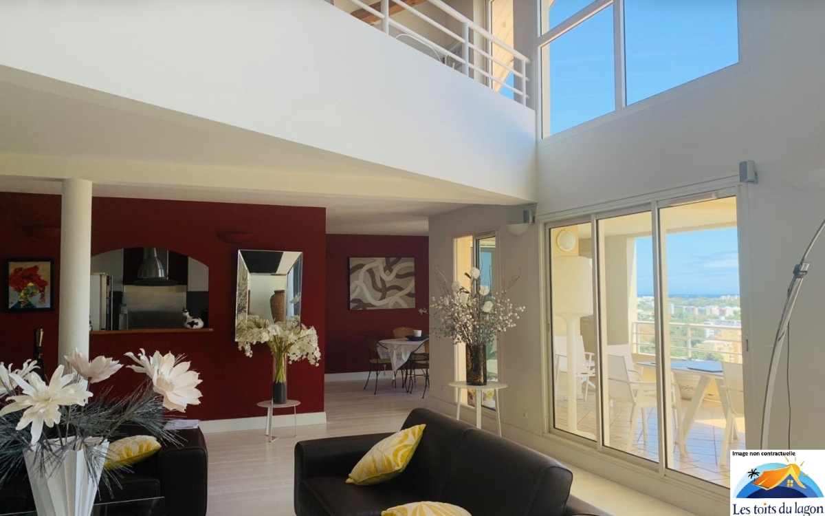 DUPLEX VUE MER &ndash; ST DENIS &ndash; 197m&sup2; - 3 CHAMBRES - 590000&euro; FAI